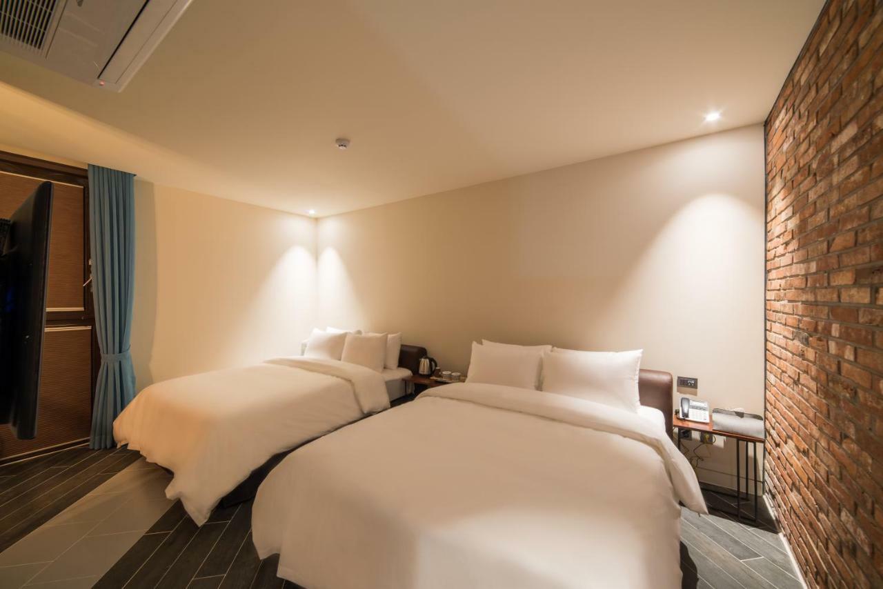 Hotel March Daejeon Esterno foto